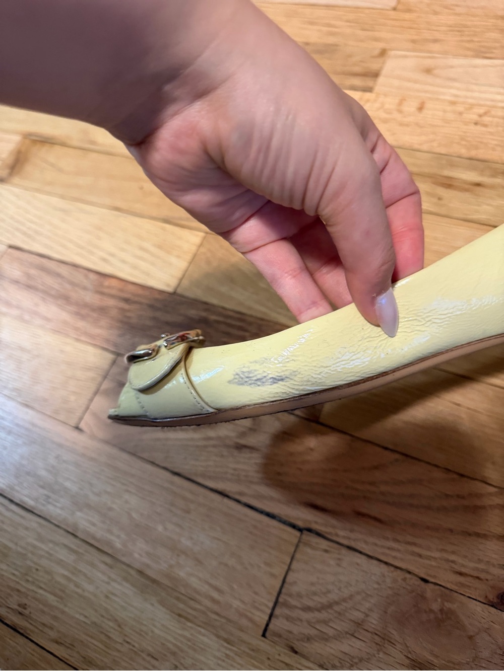 Gucci Yellow Patent Leather Ballet Flats with Silver Double-G Buckle - Picture 3 of 6